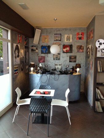 Caffe Della Musica