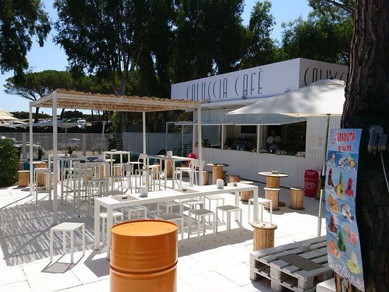Coluccia Cafe