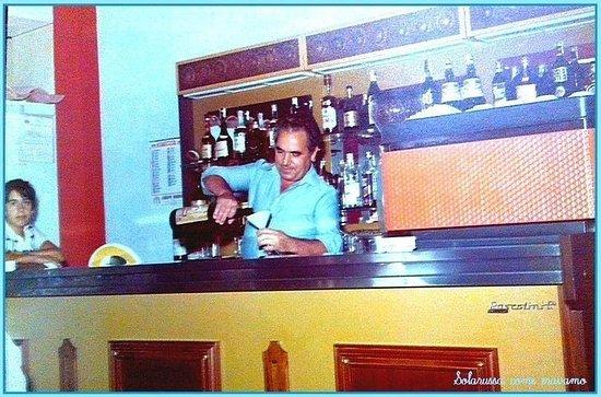 Bar Pizzeria Holiday