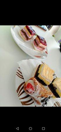 Insolito Cioko Cafe